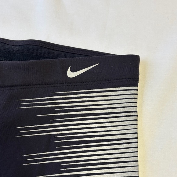🖤 Nike Dri-FIT/Stay Warm Leggings Black Gray Striped Women NWT Stretch 🖤 - Picture 11 of 17